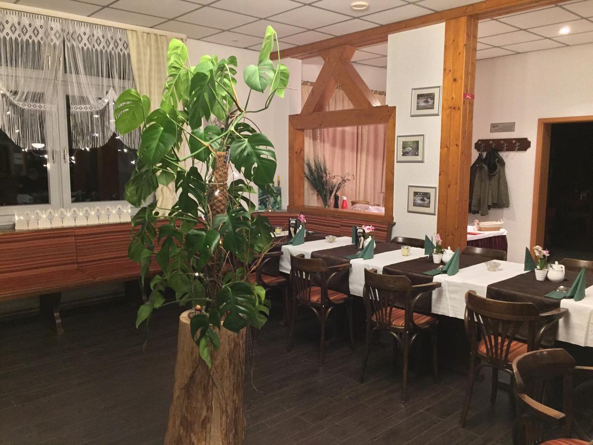Hotel Restaurant Hohe Tanne Grossbreitenbach Екстериор снимка